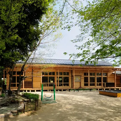 大和学園4号館